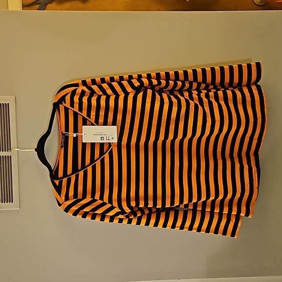 Women's BloomChic V- Neck Top NWT ~ Size 14/16 - Picture 2 of 9